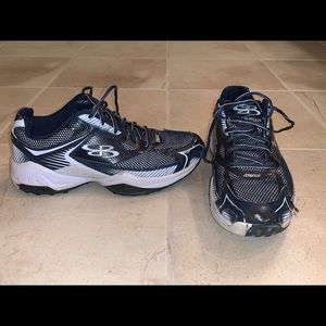 Boombah size 7.5 turf shoes